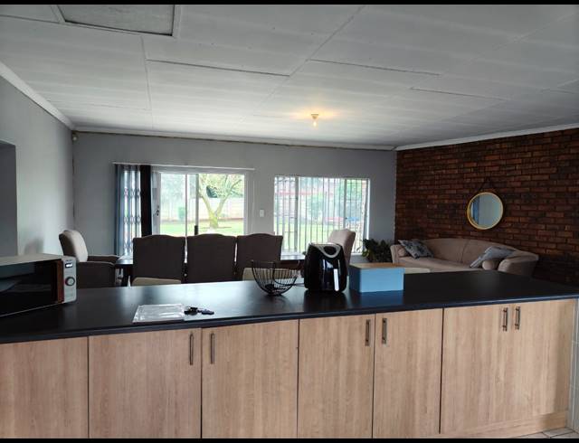 3 BEDROOM HOUSE TO LET IN WALDRIFT